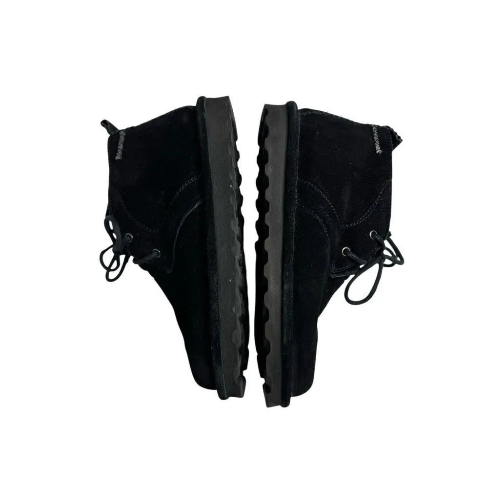 Bearpaw skye black suede lace up wide width chukka boots size 7